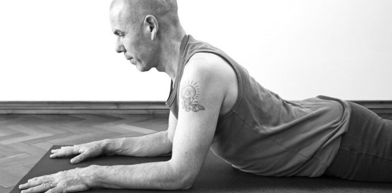 Yin Yoga Norman Blairedit